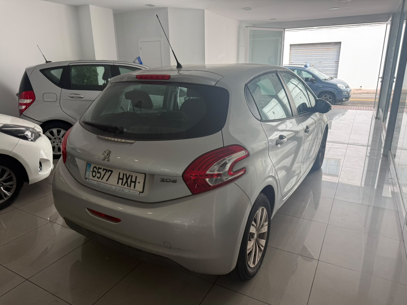 PEUGEOT